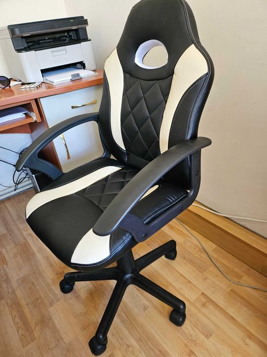 Геймърски стол за бюро, подходящ за юноша