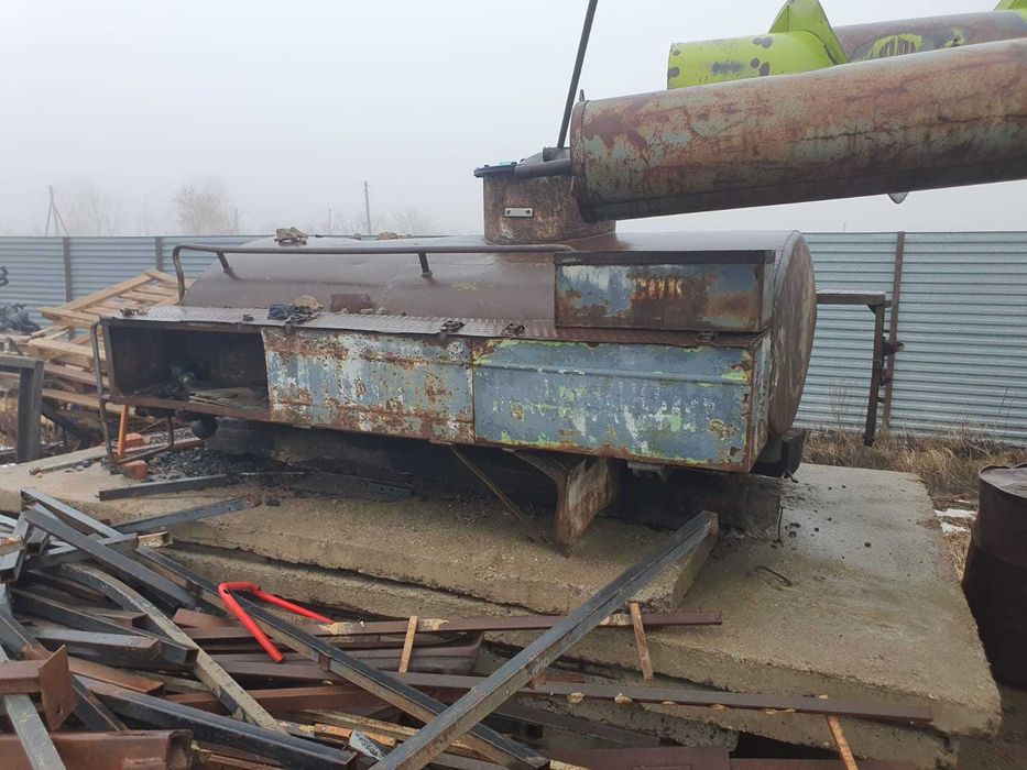 Бочка с бензовоза.