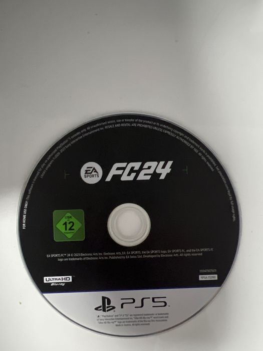 PlayStation5 825GB disk edition cu 2 controllere originale+jocuri