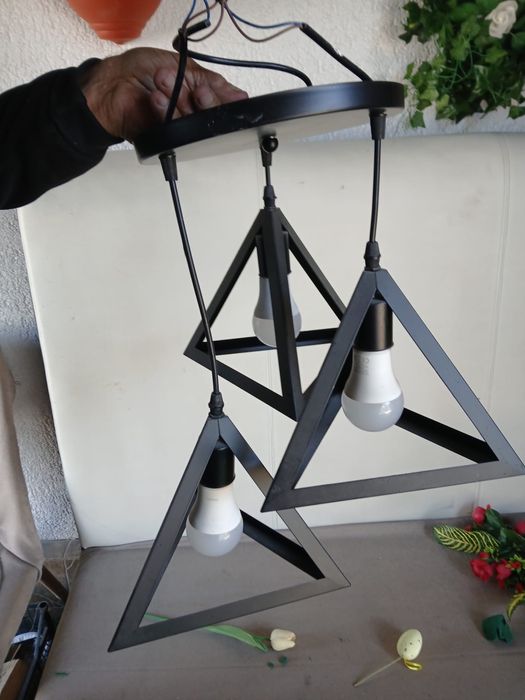 Lustra moderna de vanzare