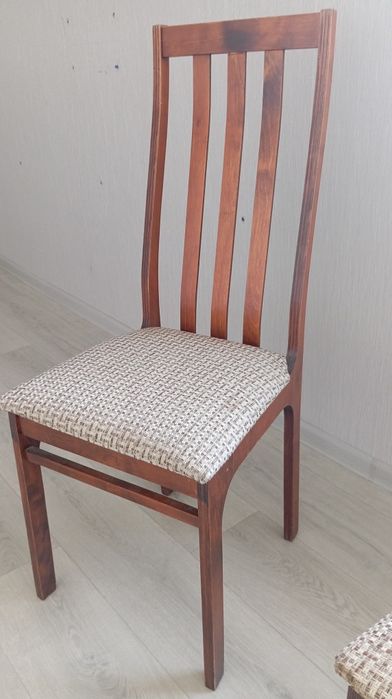Продам деревянные стулья