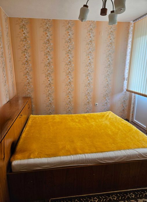СЕМЕЙНА  къща С ДВОР в гр. Мартен