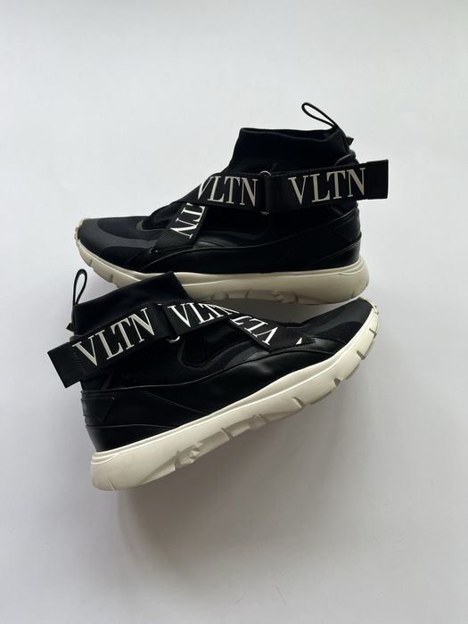 Valentino Garavani - размер 41 Unisex / Оригинал