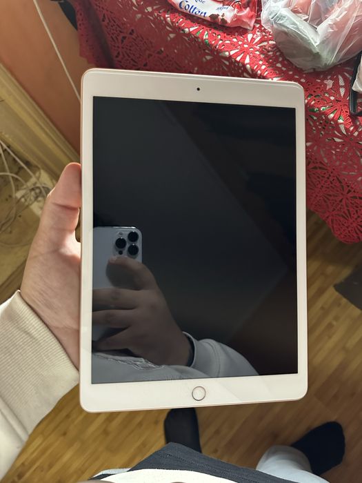 IPad 8th 128GB Rose Gold Impecabila