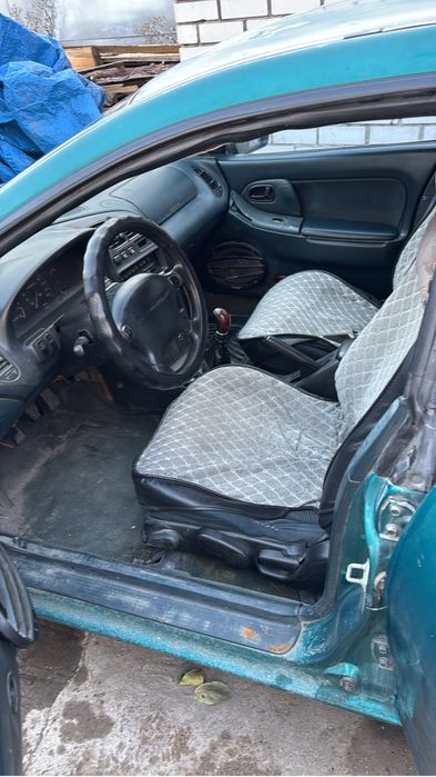 Продам мазду 323