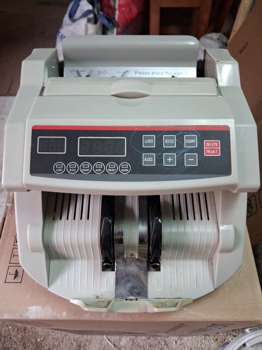 Счётная машинка для денег