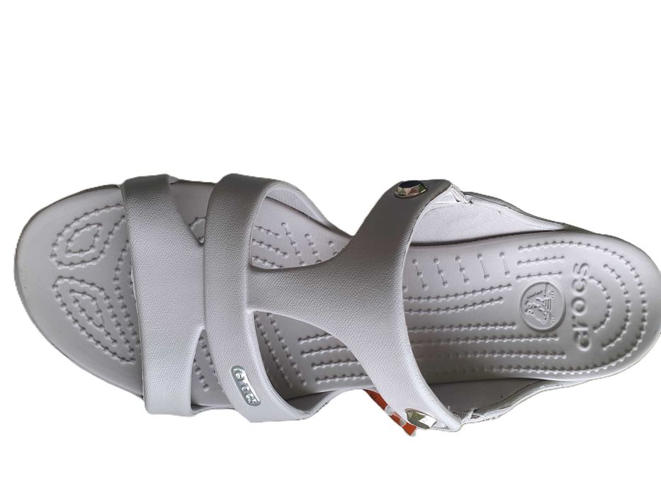 Нови чехли Crocs