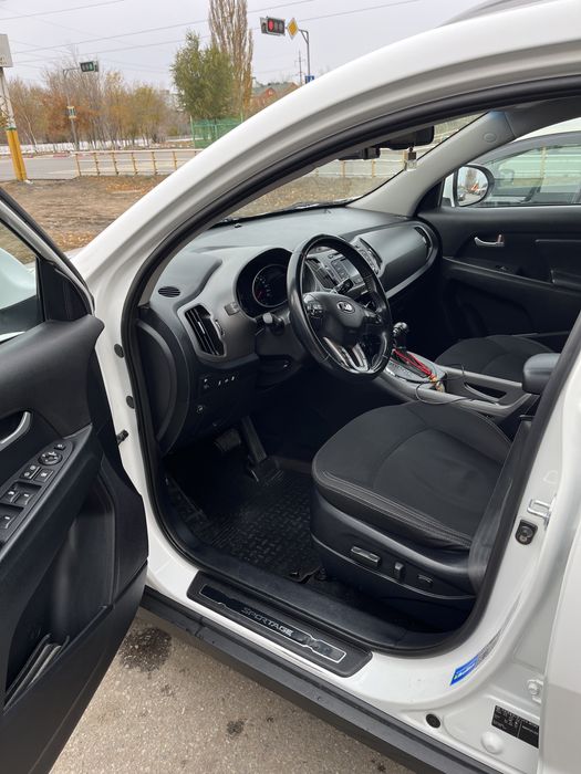 Срочно Kia sportage 2,4