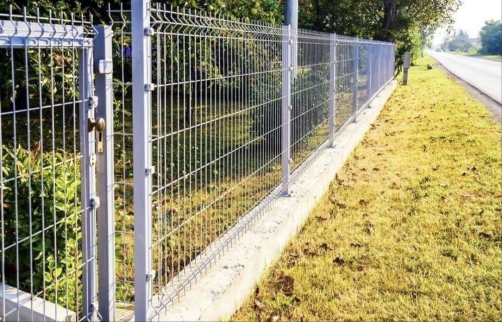 Garduri porți împrejmuiri la comanda