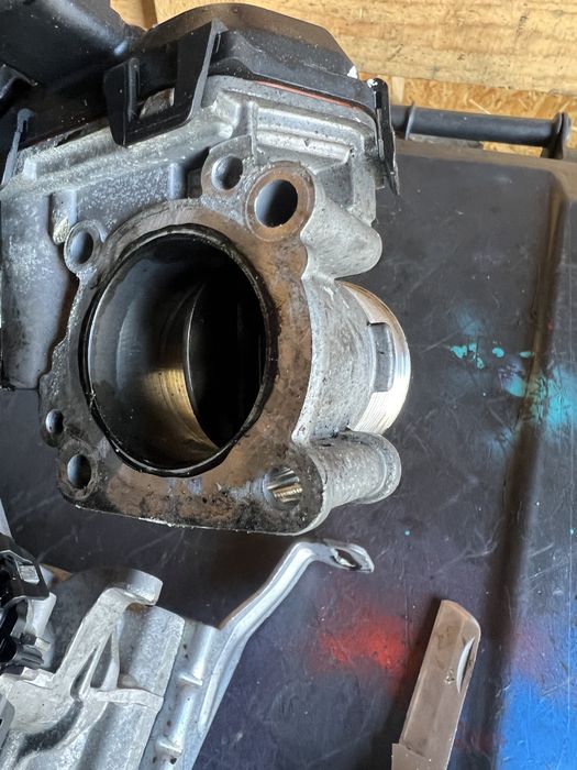 Egr clapeta acceleratie pompa vaacum 1.6 euro6 citroen peugeot bh01