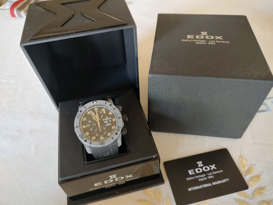 Vând Edox CO-1 carbon chronograph automatic