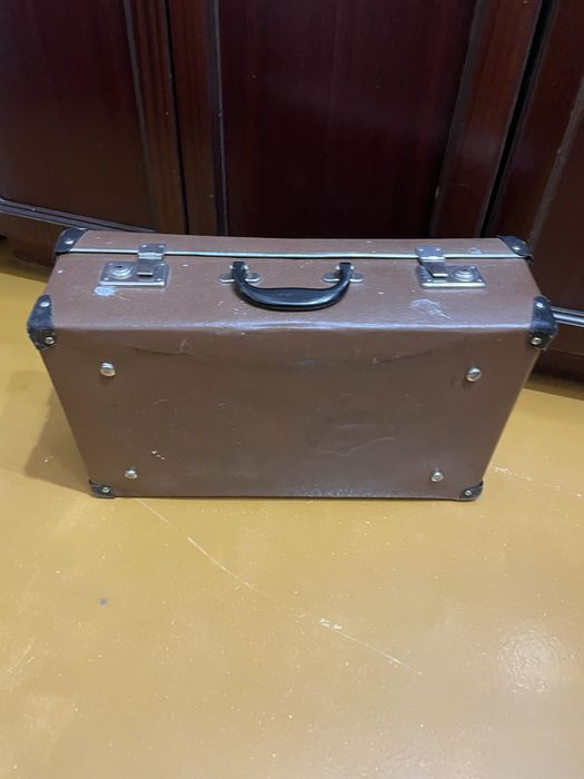 Продам советские чемоданы
