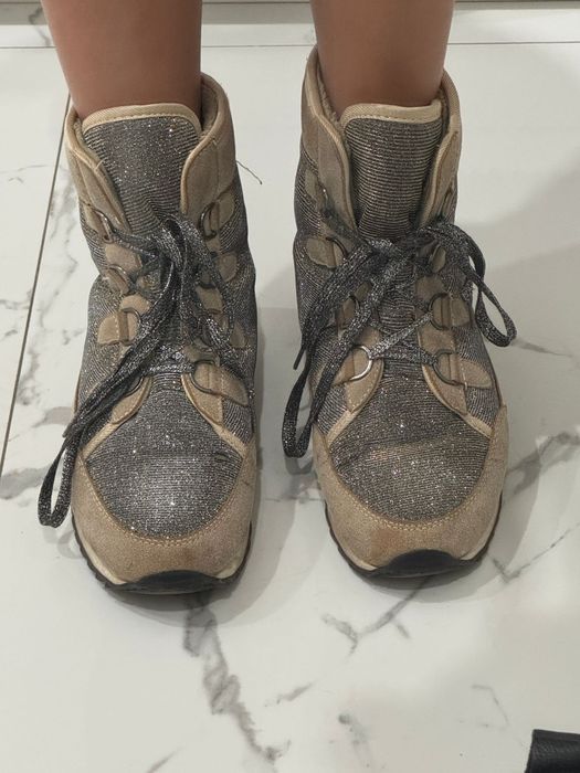 Зимняя обувь 38 размер.