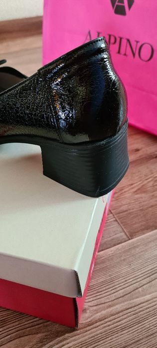 Продам туфли новые !