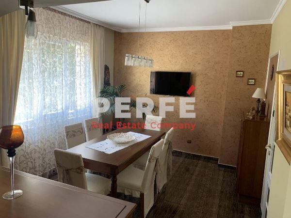 Продава се Многостаен апартамент в Бургас, Център - 135 кв.м за 2371 €/кв.м - Снимка #1
