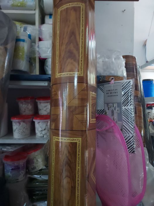 Linoleum 2m lat 20 m liniari / rola diverse modele nu lasă copiilor