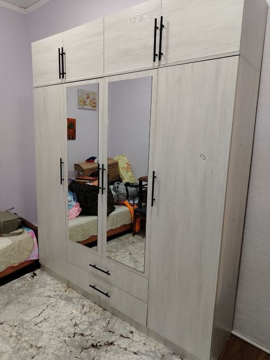 Shkaf sotiladi dastafka ustanovka bepul