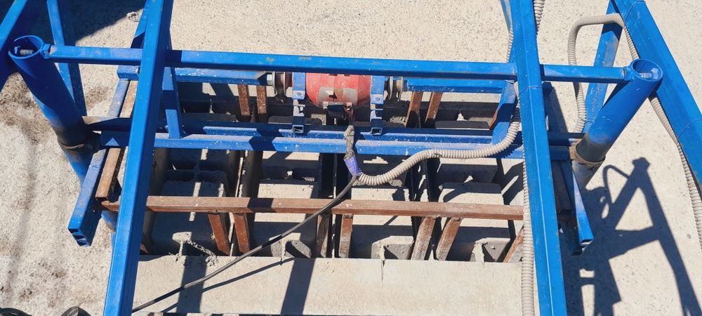 Станок для пескоблока