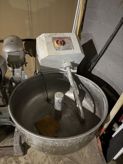 Осы заттар сатылады