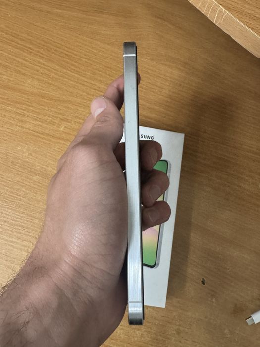 Продам SAMSUNG А56