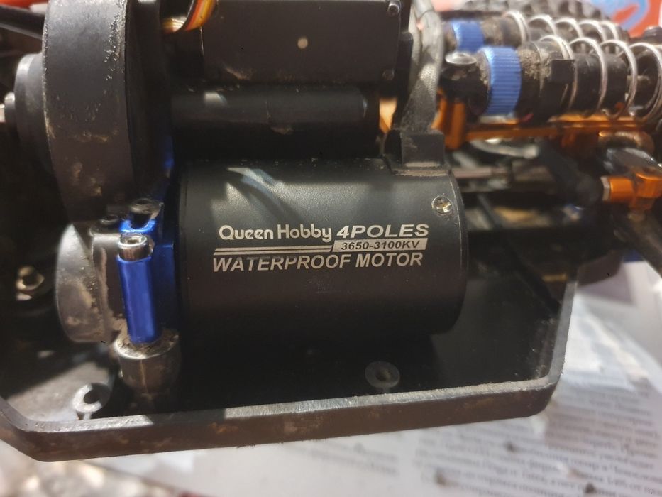 Wltoys 10428 1:10 brushless RC джип с дистанционно
