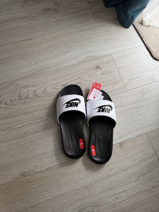 Slapi nike victory one 44