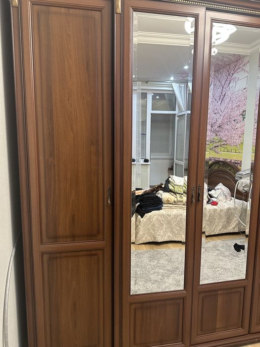 Продам спальный гарнитур