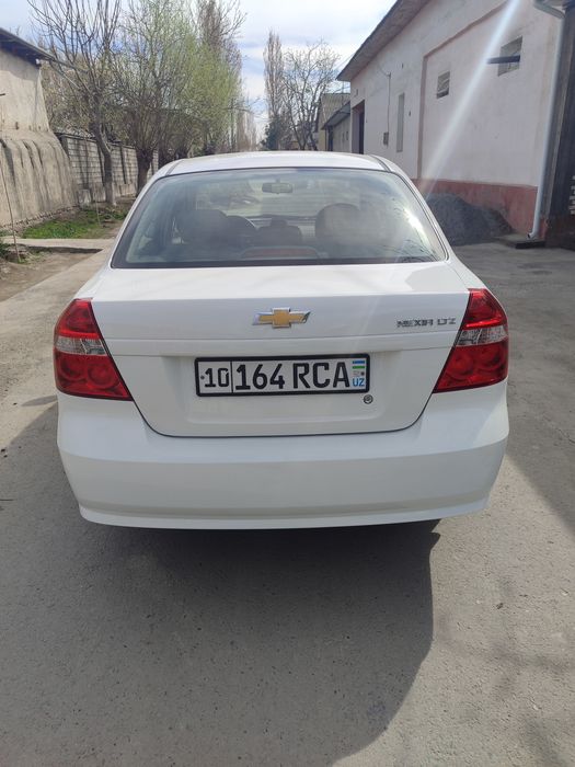 Neksa 3 4 pazitsa avtomat