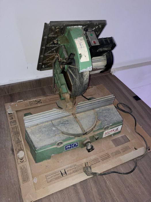 Машина за рязане на метал .