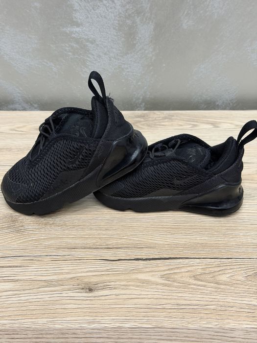 Маратонки за момче Nike