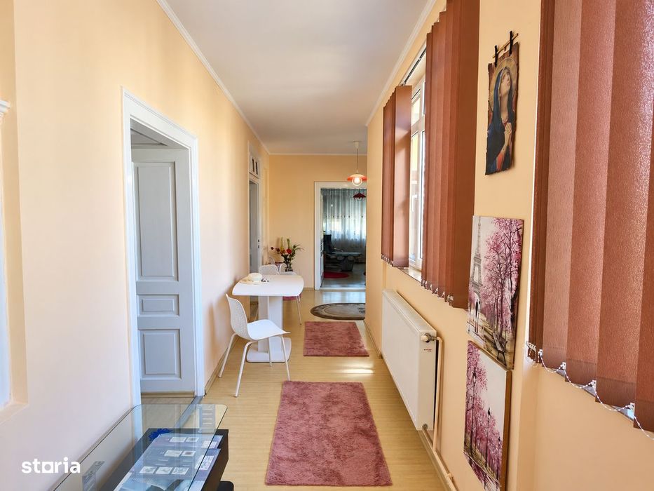 Casă cu 3 camere de vânzare în Mândruloc –teren 1.500 mp