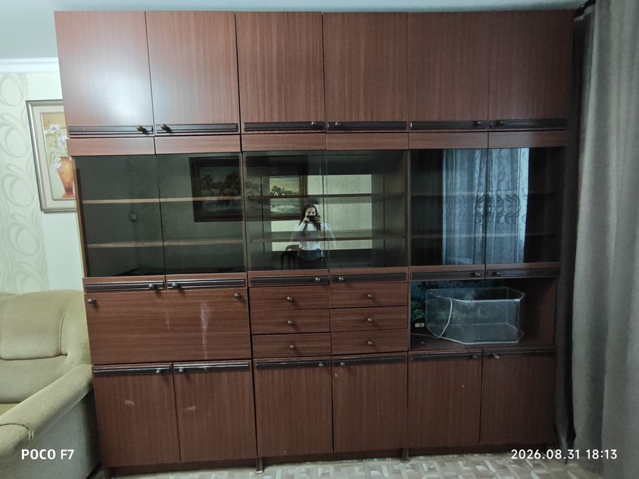 Продам стенку в нормальном состоянии