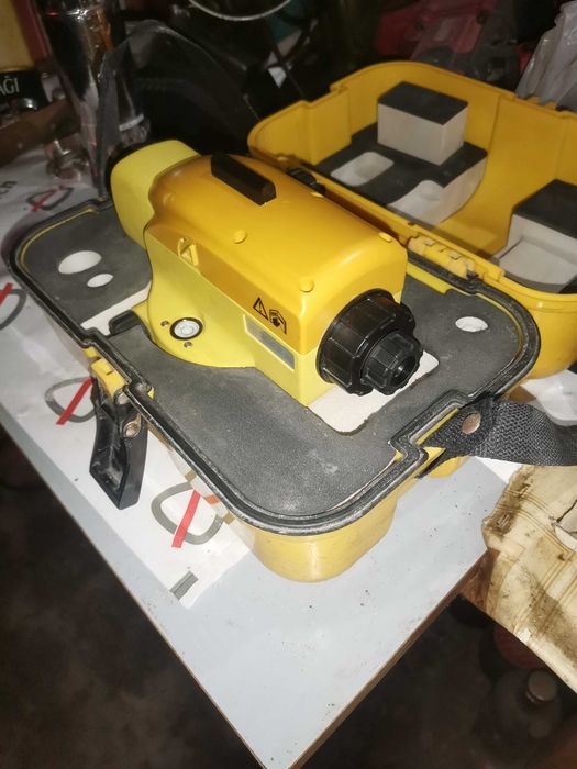 Оптичен нивелир Leica Jogger 28