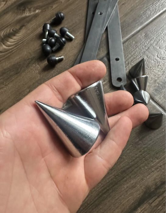 Spike-uri metalice  mobilier
