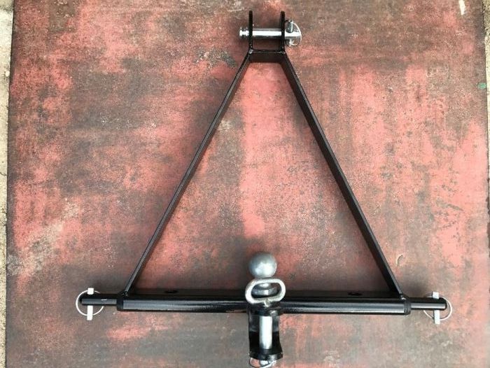 Vand dispozitiv remorcare pentru tractoare mici