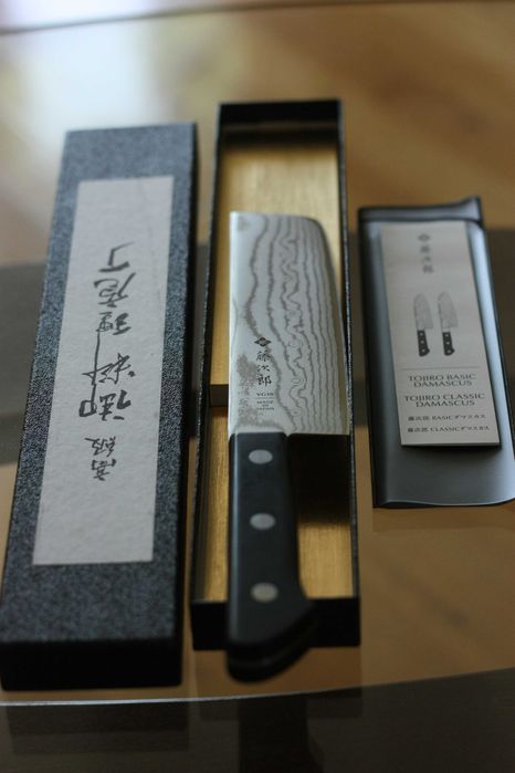 Японски кухненски нож Tojiro от дамаска стомана VG-10 (ръждоустойчива)