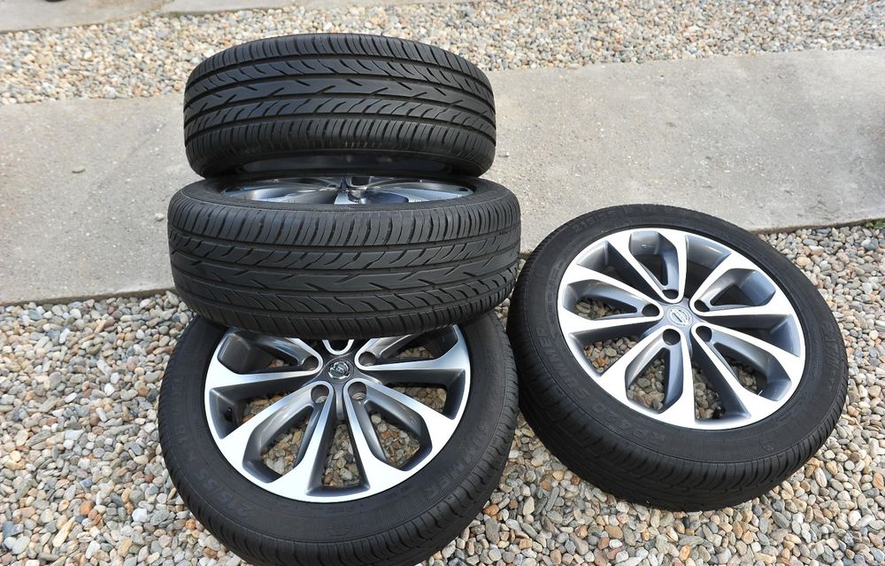 Roti/Jante Bi.colore Nissan Qashqai anvelope vara aprx Noi 215 55 18