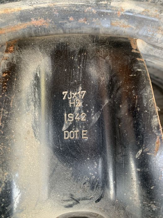 Продам колесо на запаску на 17