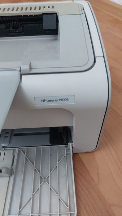 Лазерный принтер HP LaserJet P1005