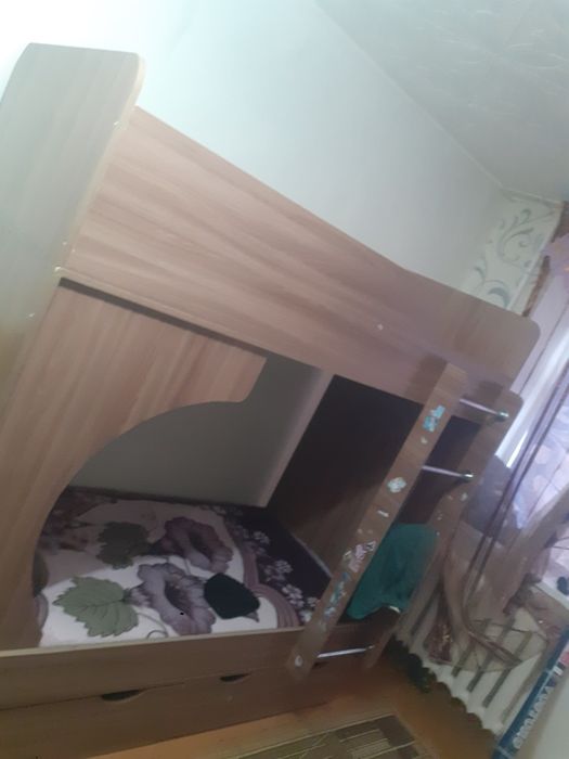 Продам двухъярусную детскую кровать в идеальном состоянии