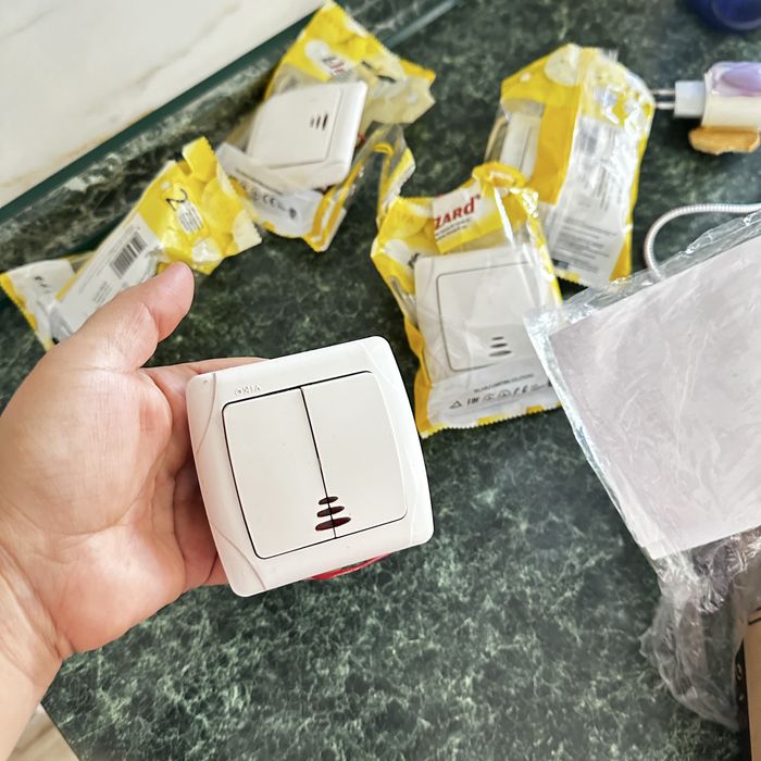 Продам включатели и розетки