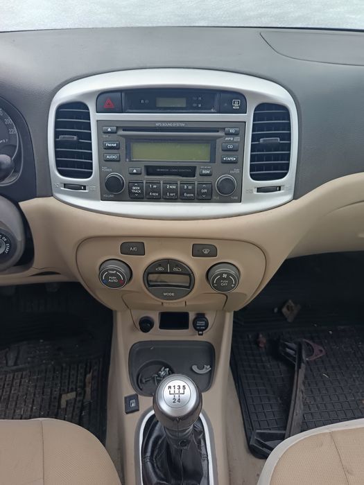 Piese hyundai accent 1.6 benzIna D4ED 2005-2010 climatronic dezmembrez