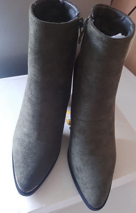 Дамски велурени боти!