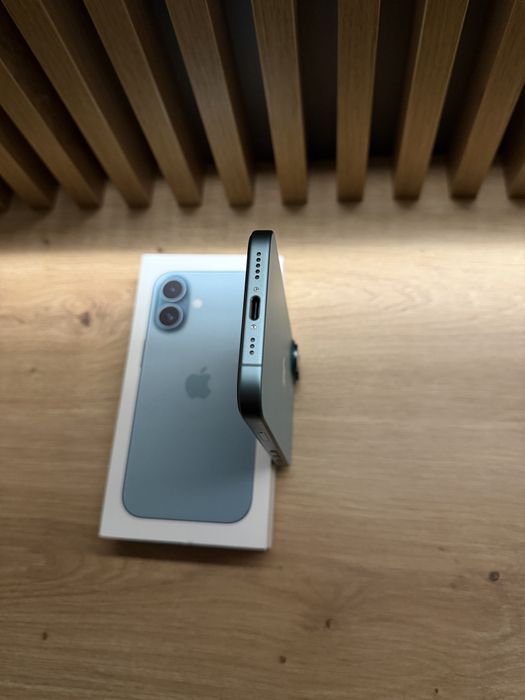 iPhone 16 | 128GB | Teal | Full Box | 90% Battery | Factura