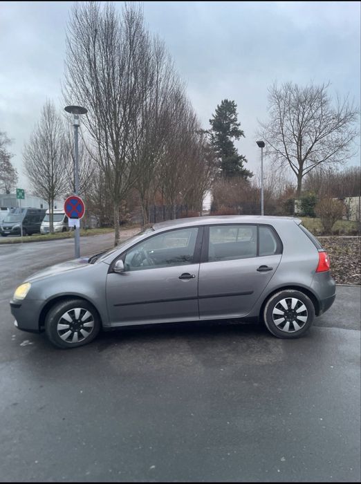 Volkswagen golf V 1.6 mpi