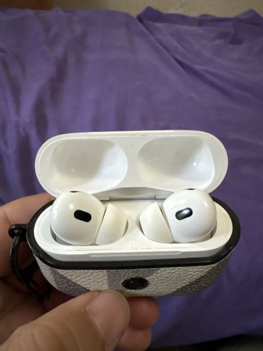 Айфон 16 + Air Pods  pro (2n generation)
