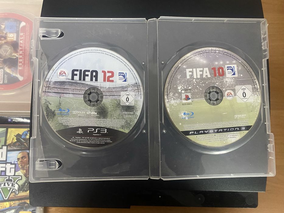 ps3 in stare foarte buna si bine ingrijit !!!