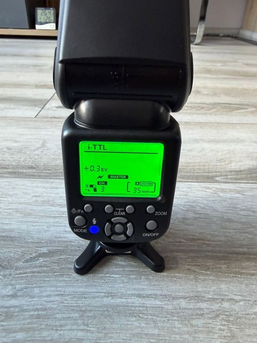 Светкавица Triopo TR-988 II за фотоапарат Nikon и Canon