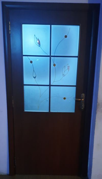 Продам двери 2 шт