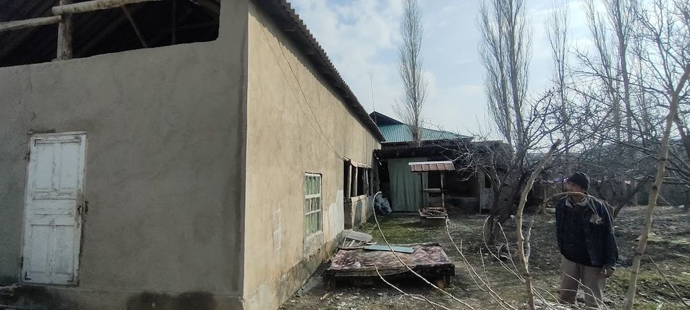 Уй сатылады 12 сотык жер